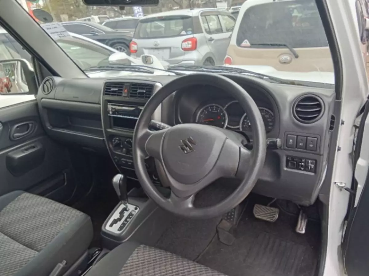 interiorFront