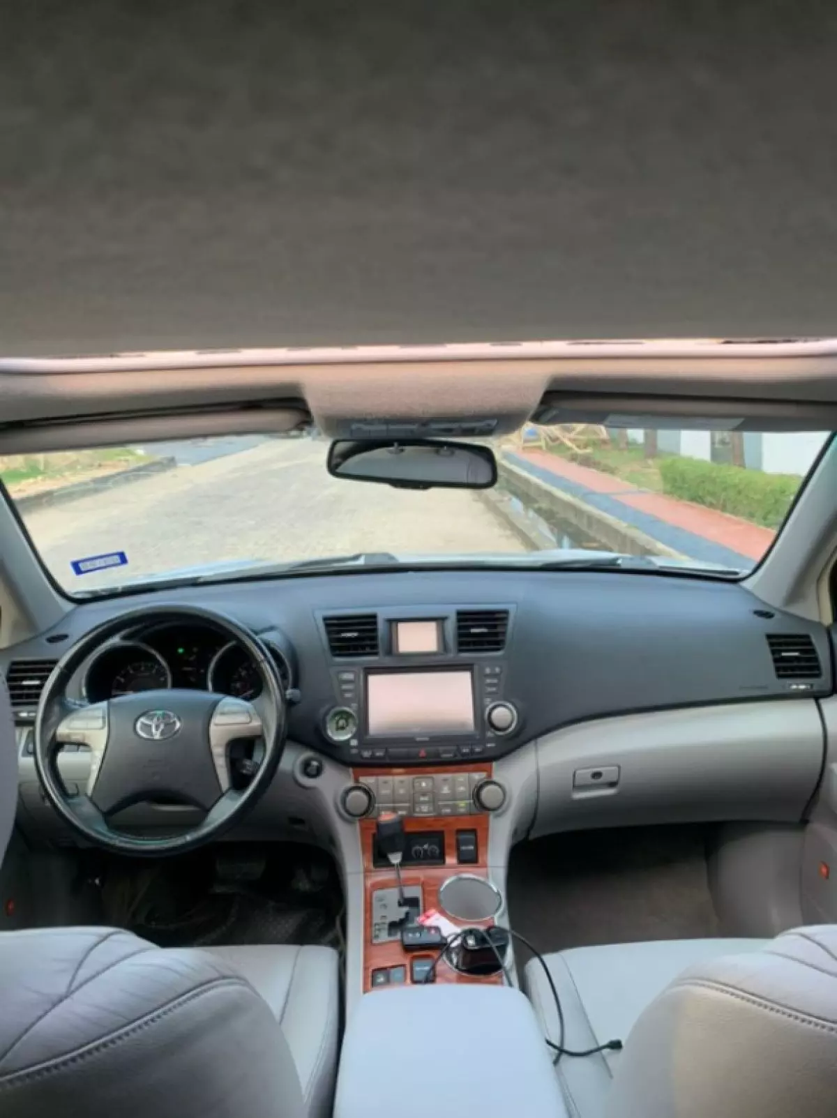 interiorFront