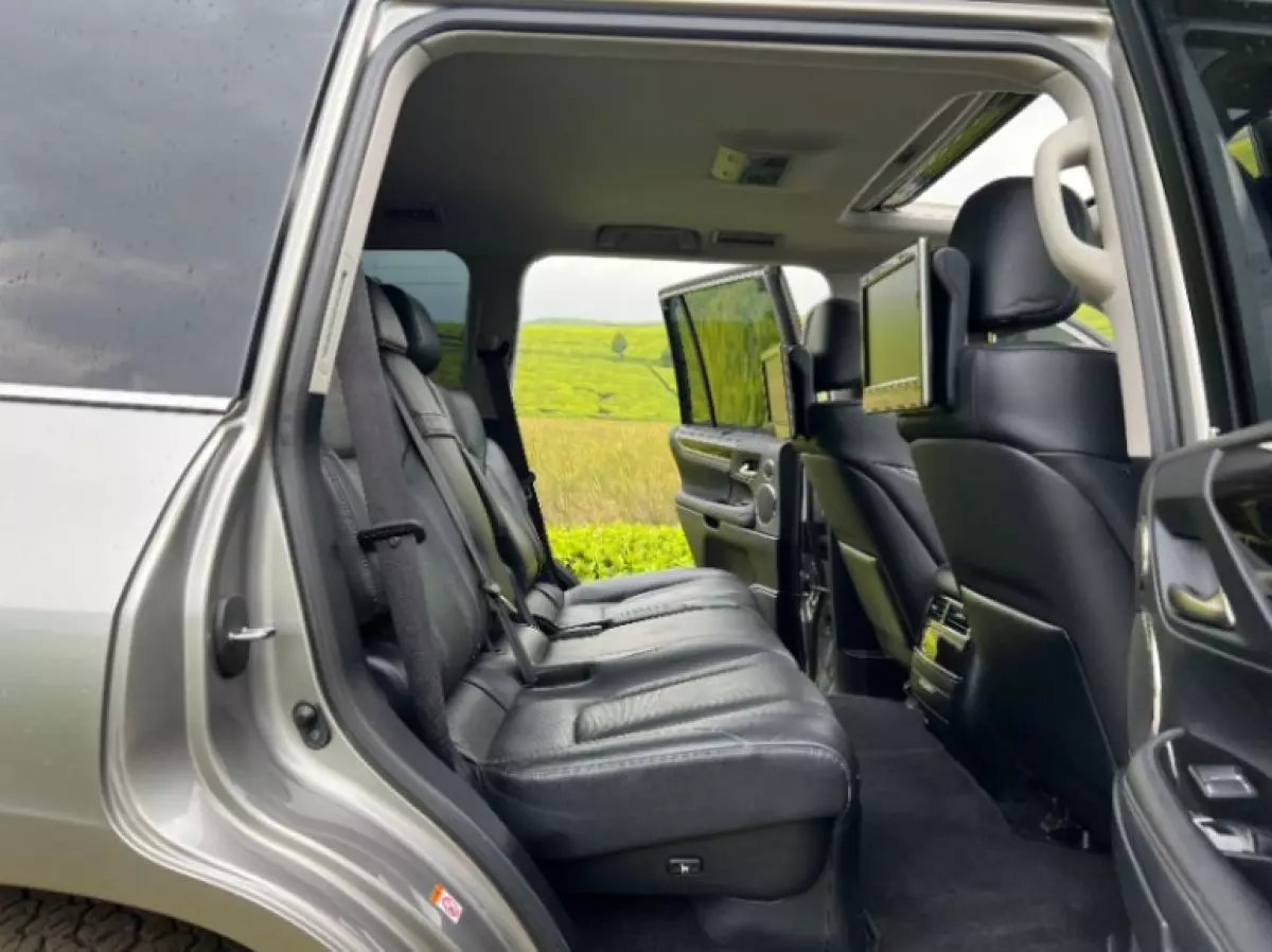 interiorBack