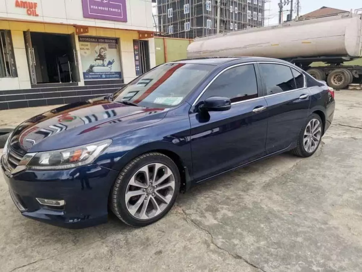 Honda Accord - 2013