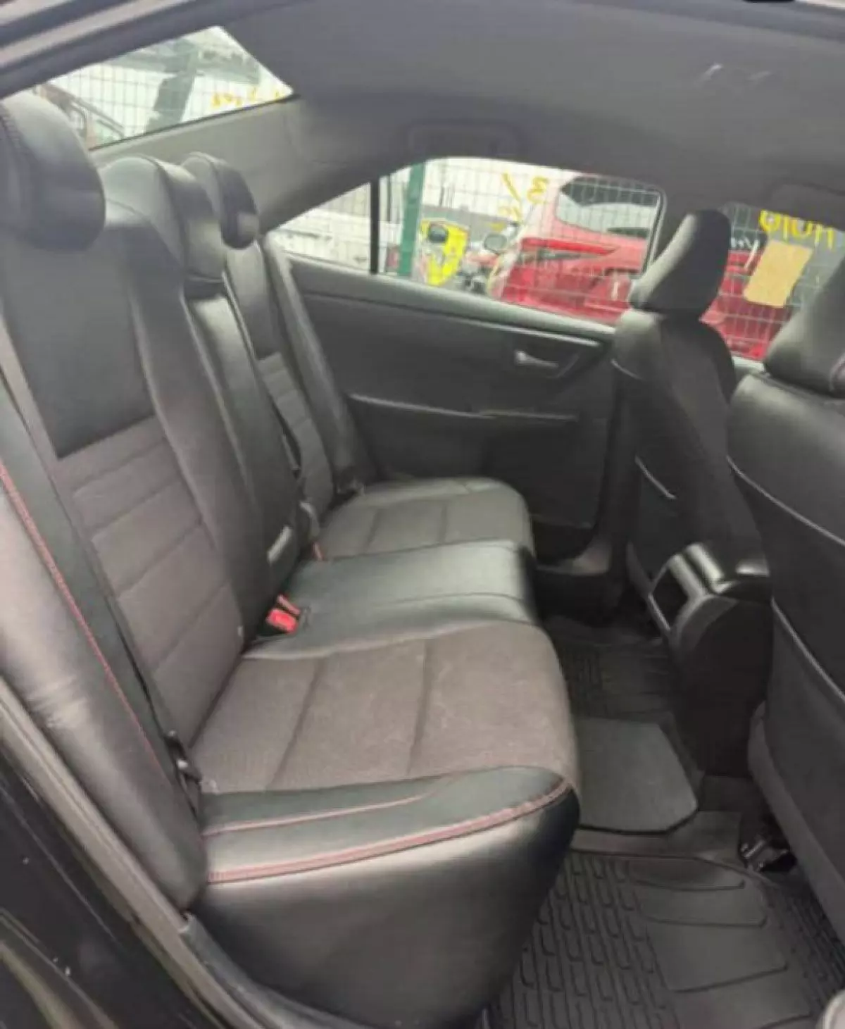 interiorBack