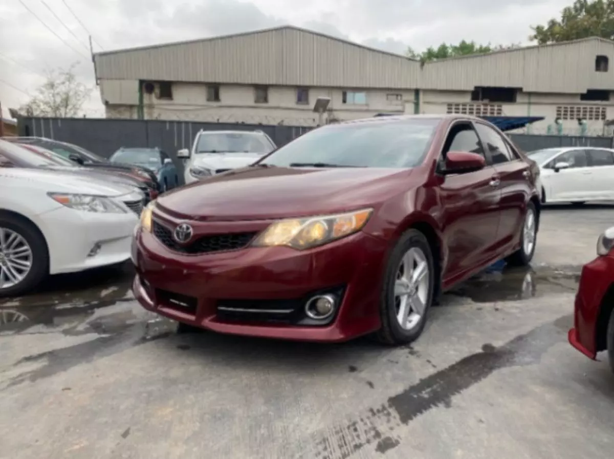 Toyota camry - 2014