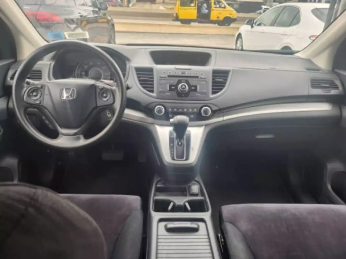 interiorFront