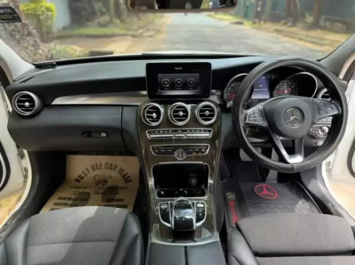interiorFront