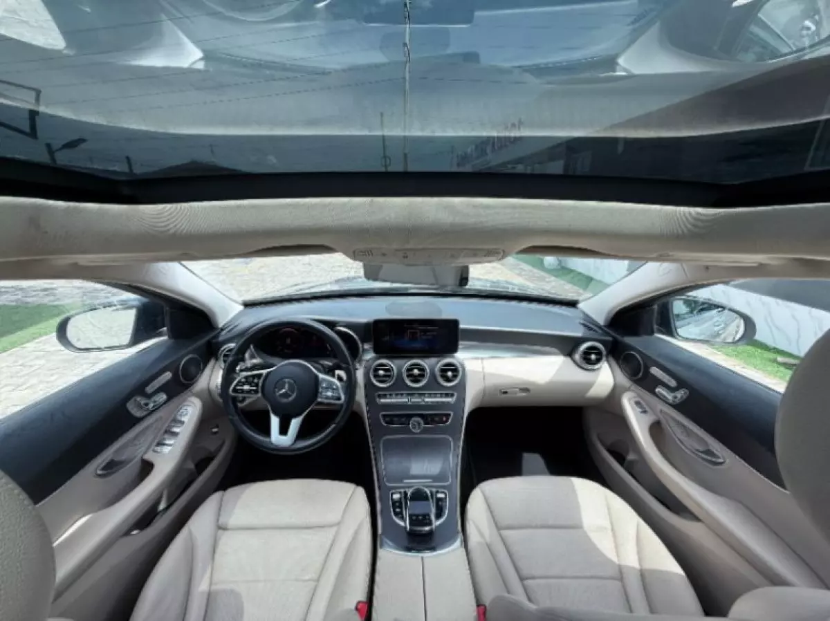 interiorFront