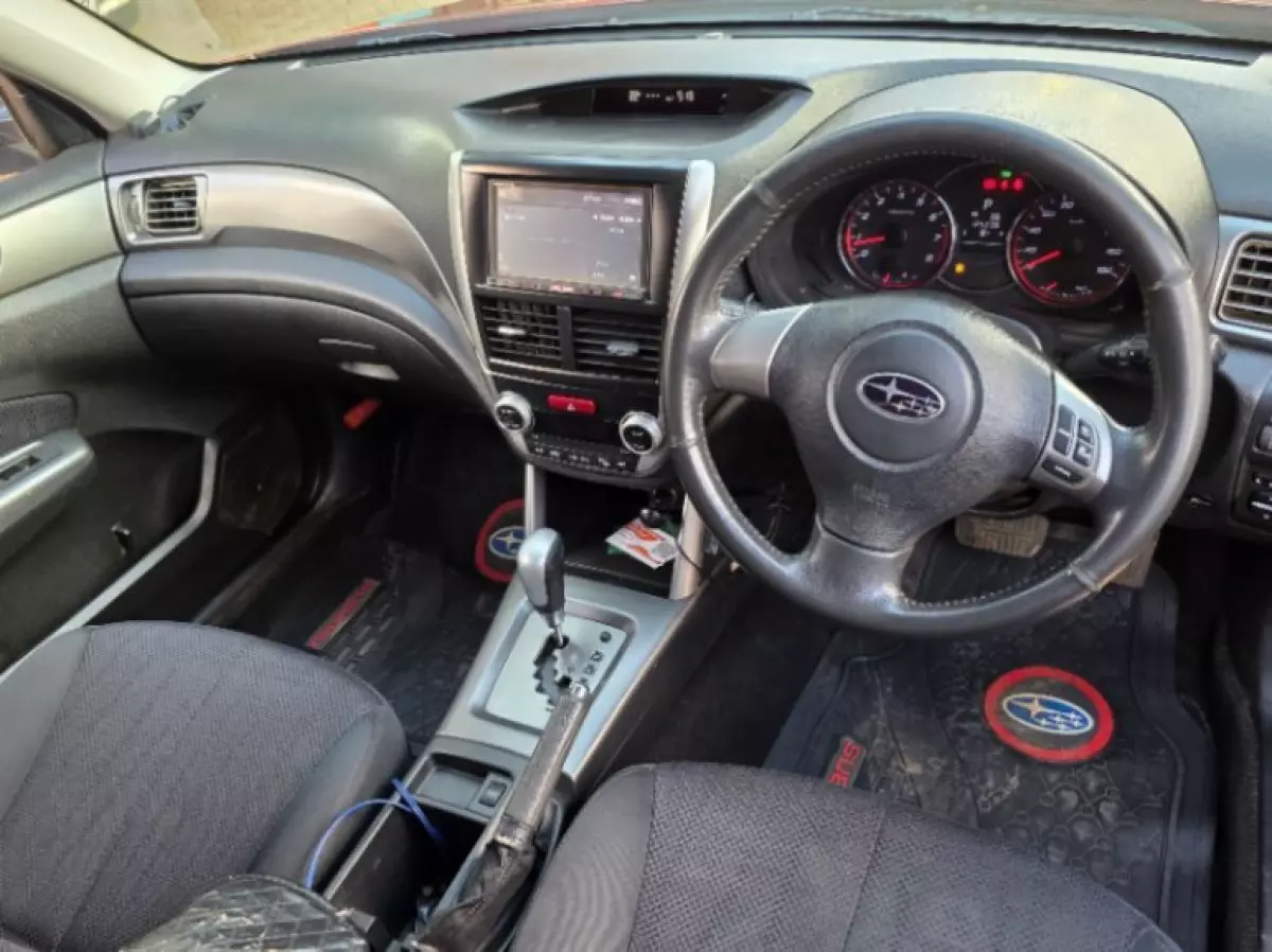 interiorFront