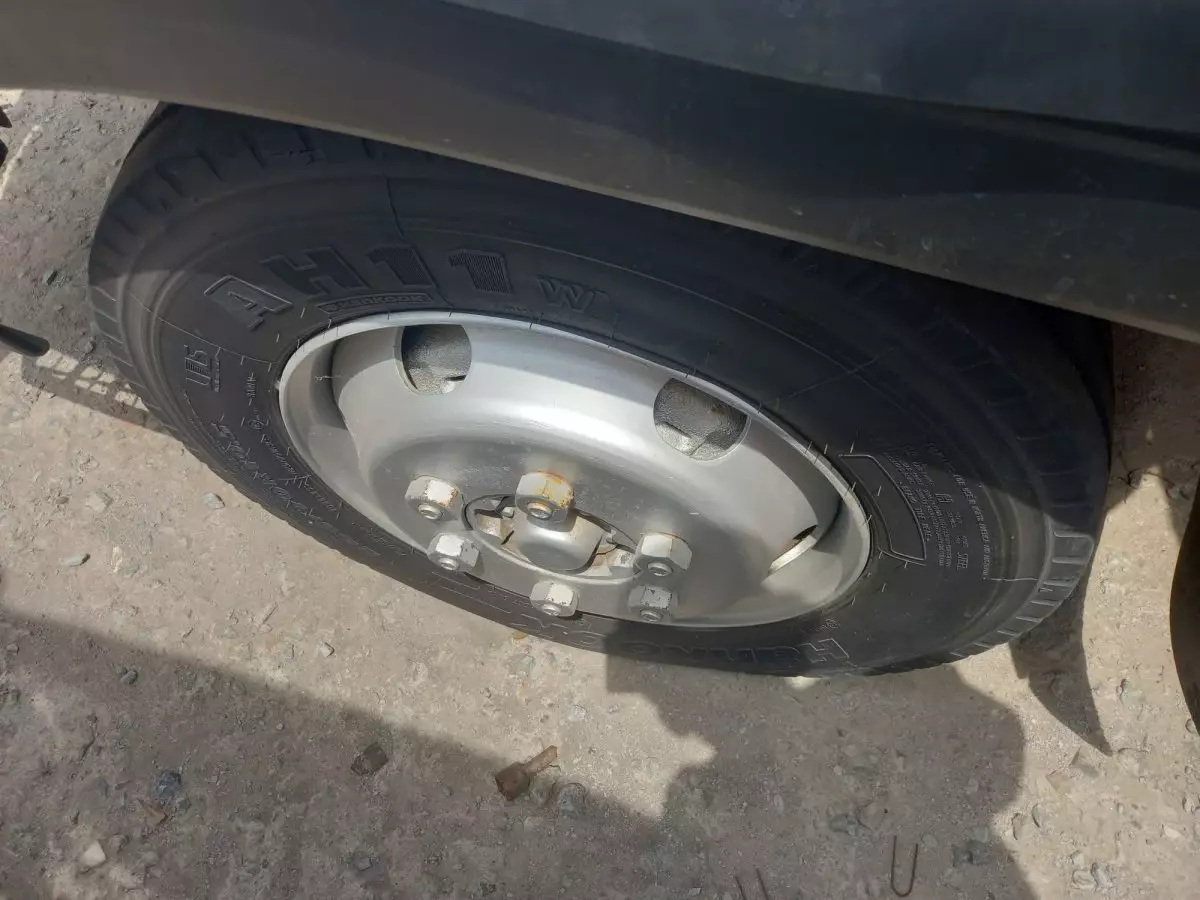 tyre3