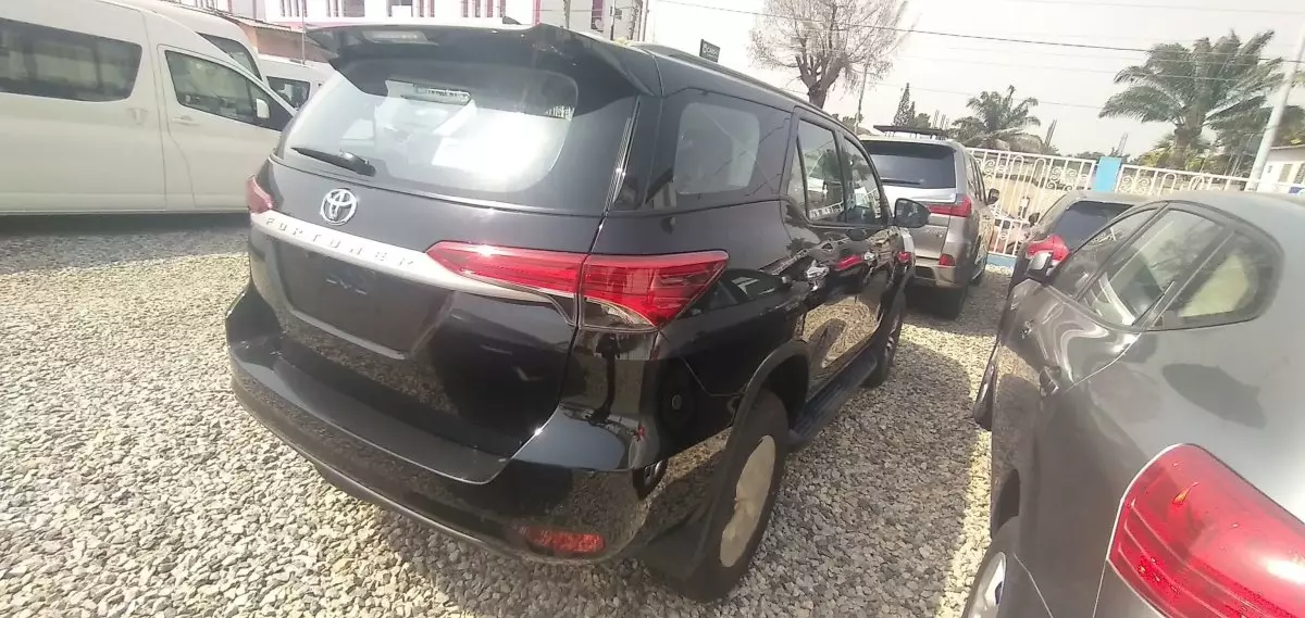 car Right Back