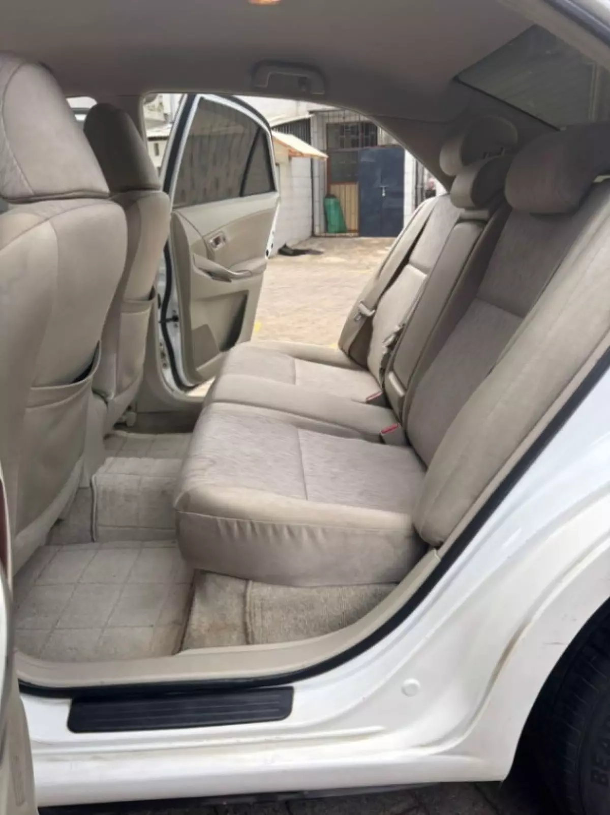 interiorBack
