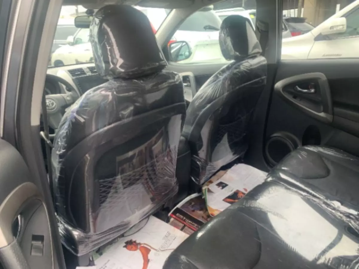 interiorBack
