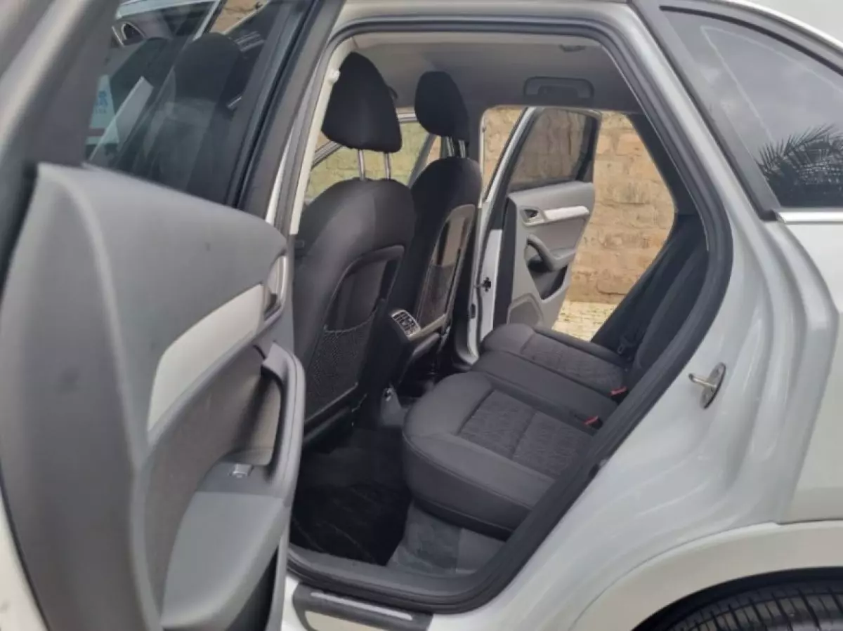 interiorBack