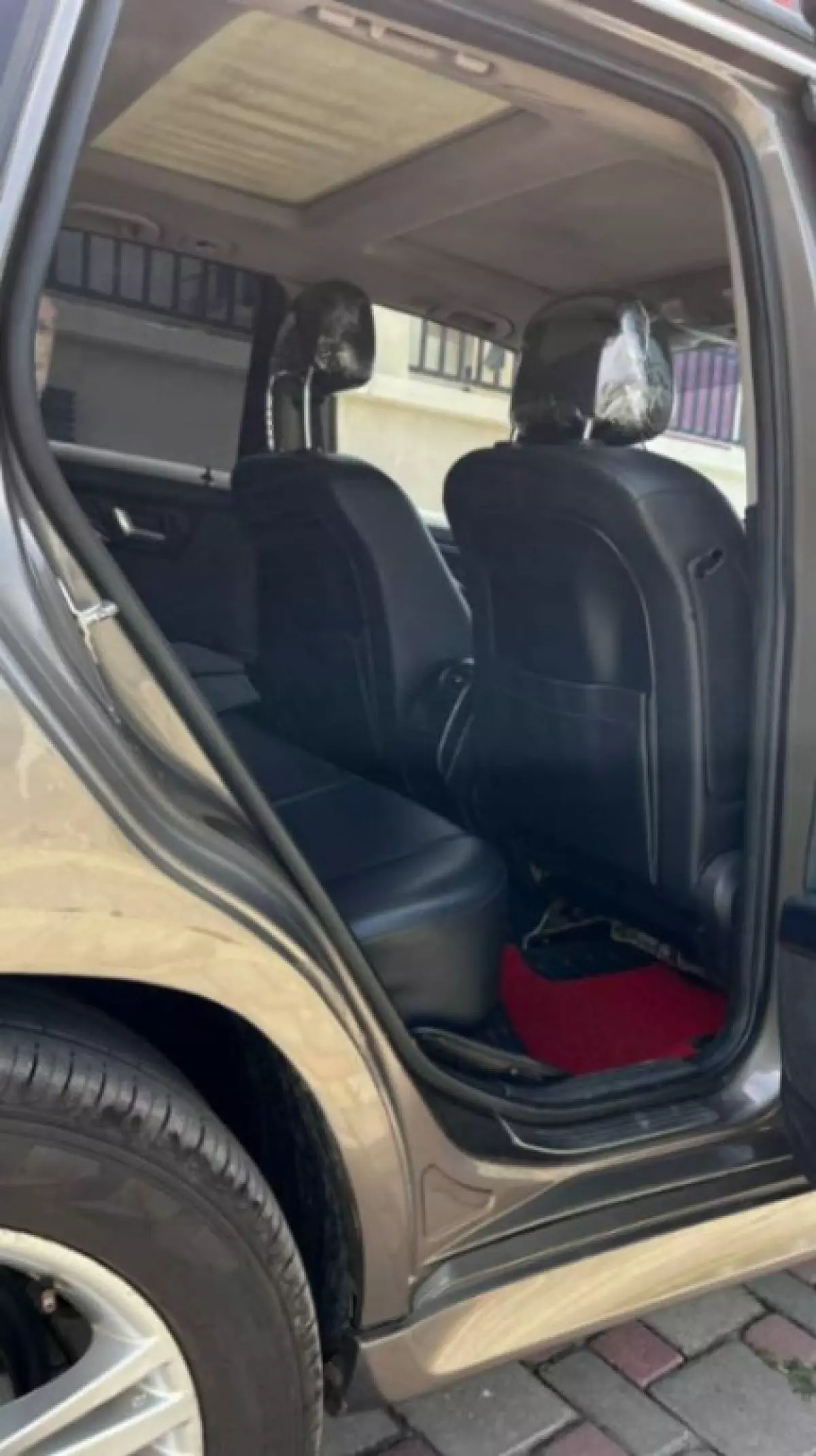 interiorBack