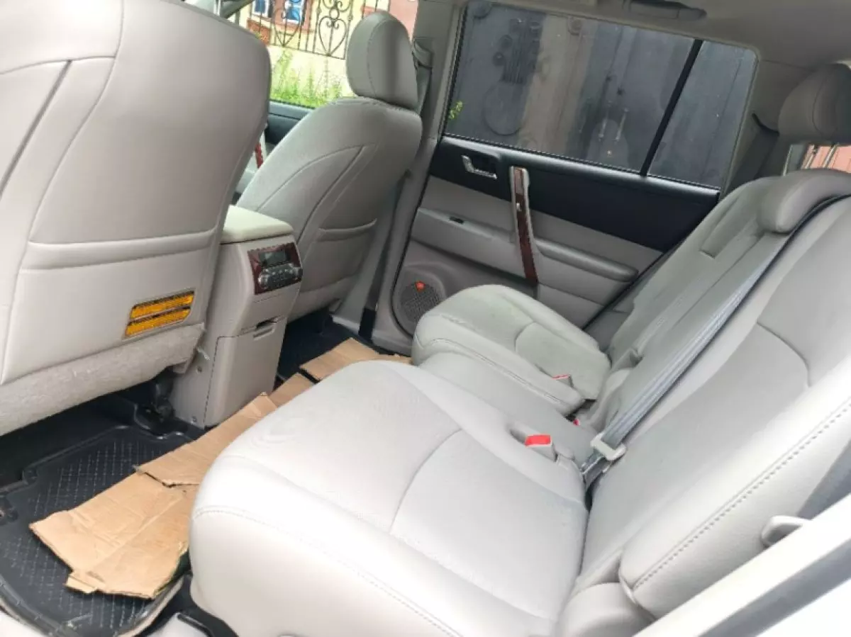 interiorBack