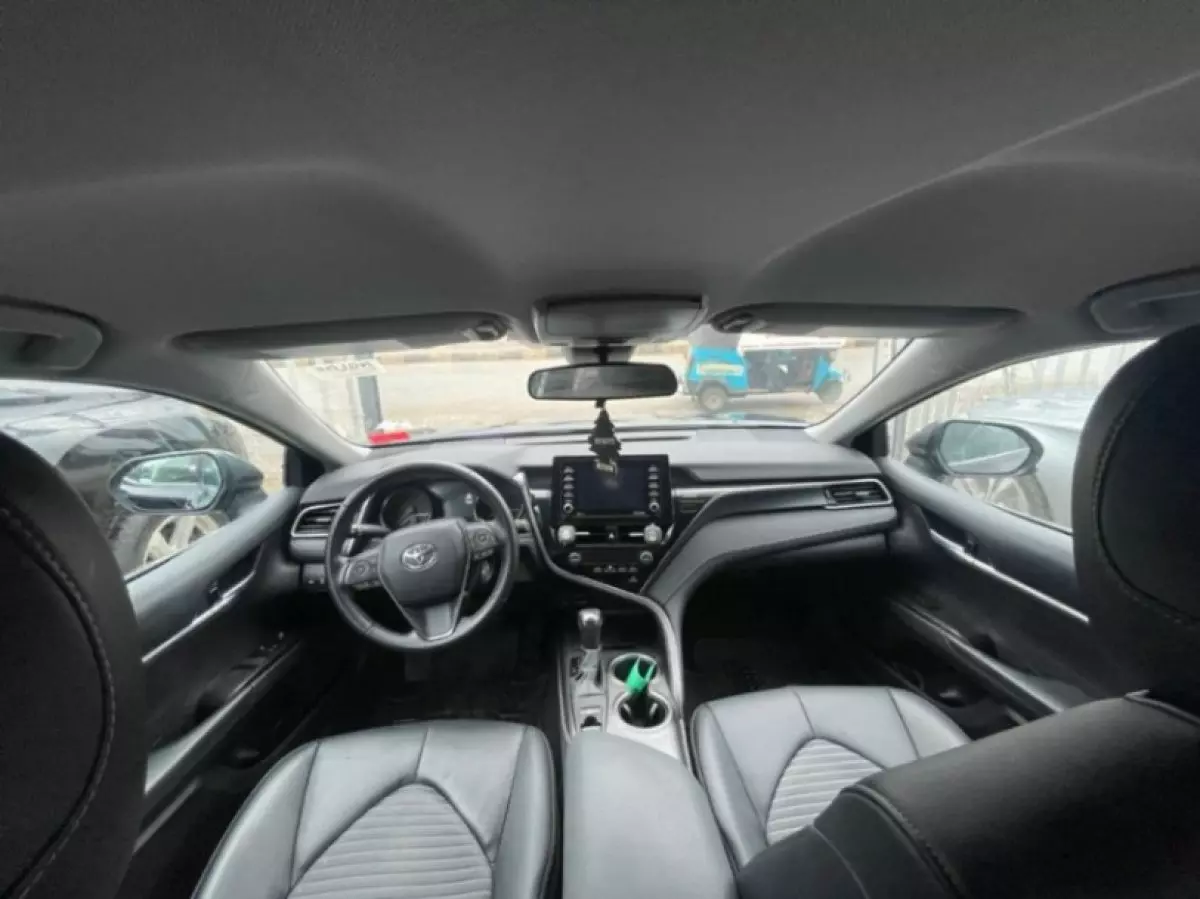 interiorFront
