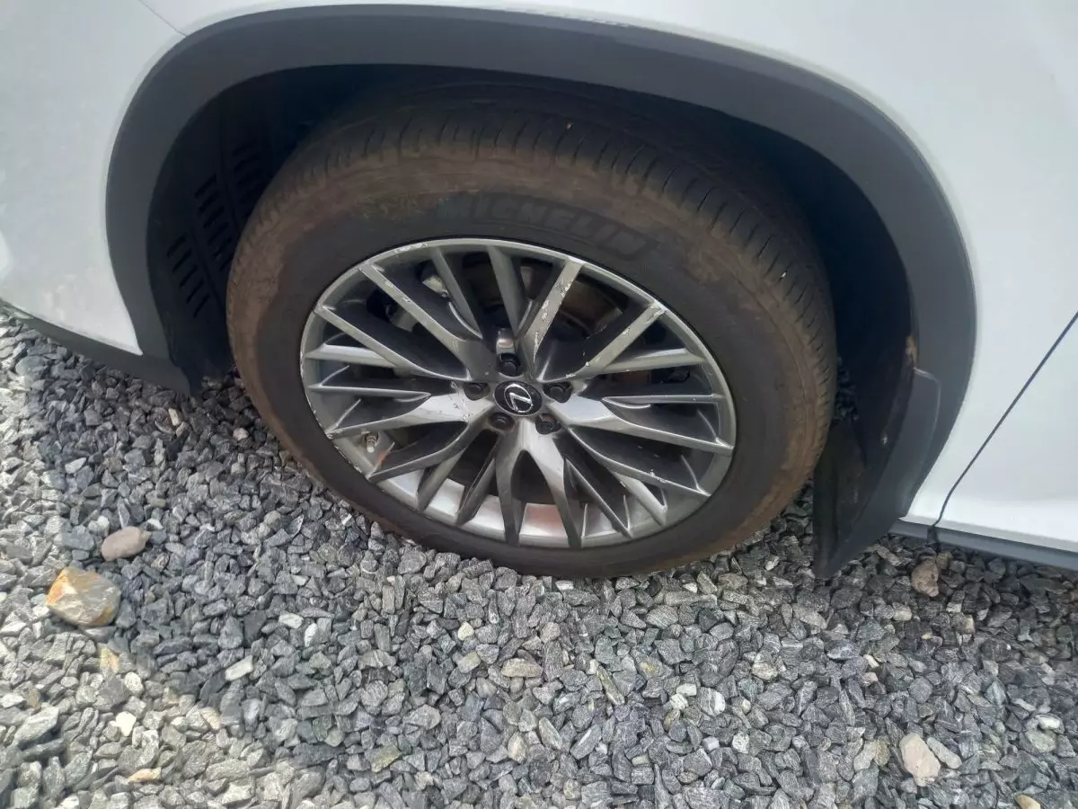 tyre2