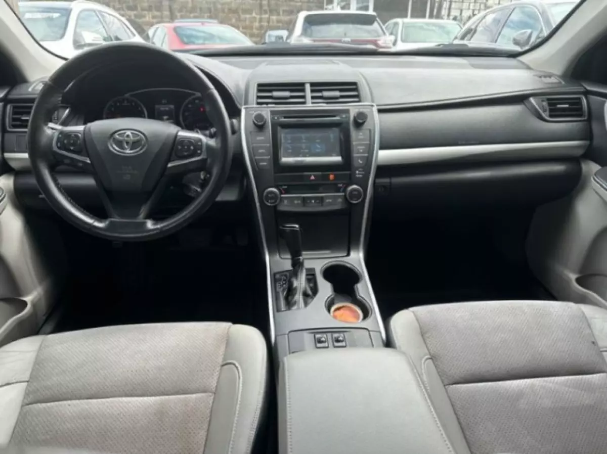 interiorFront