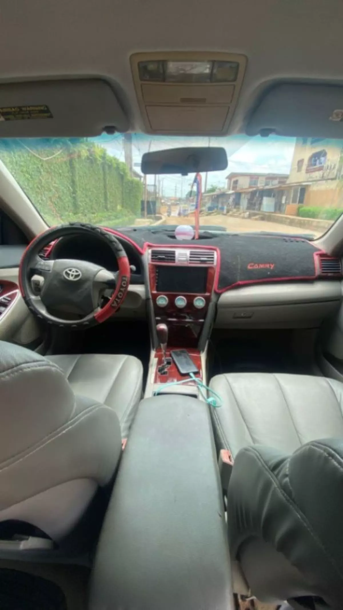 interiorFront