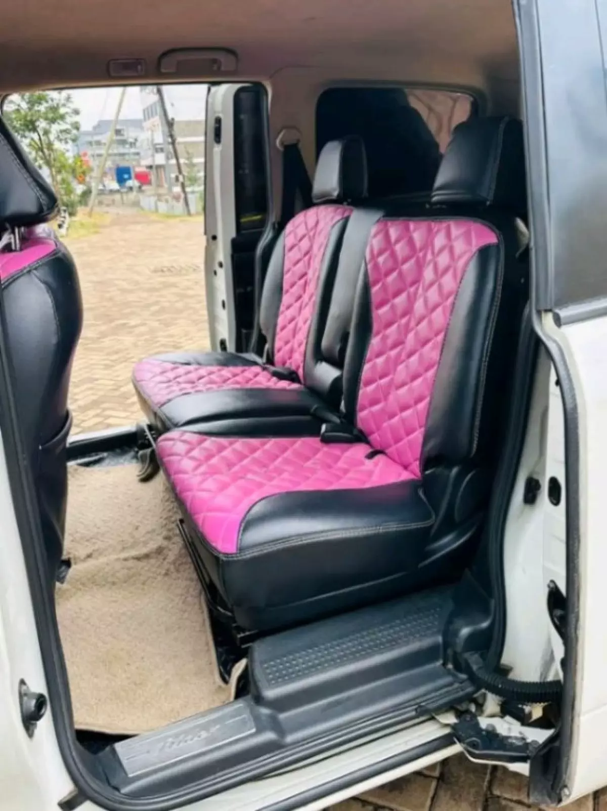 interiorBack