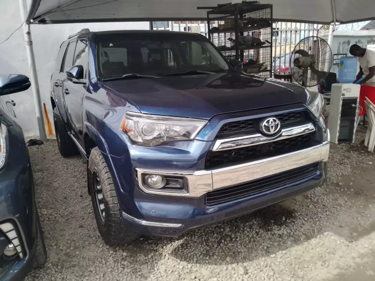 Toyota 4-Runner - 2014