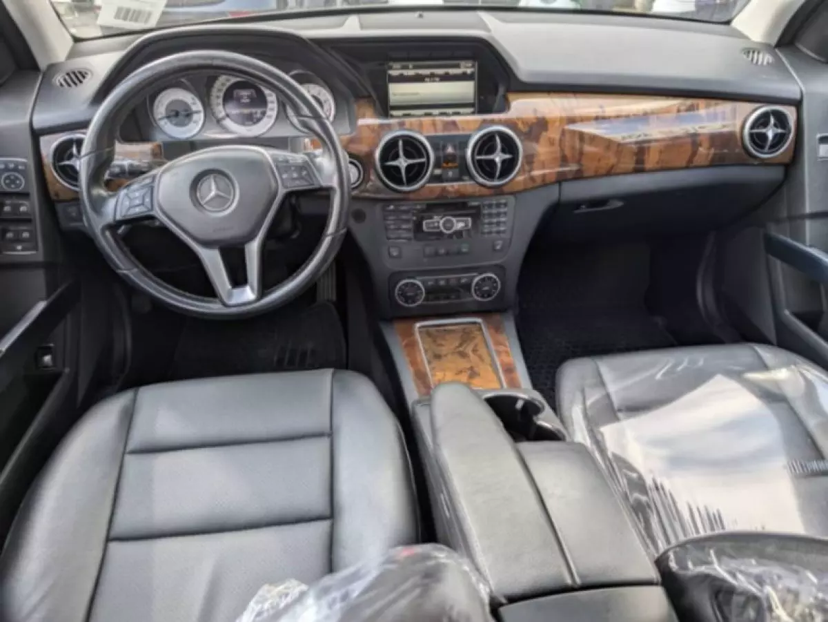 interiorFront