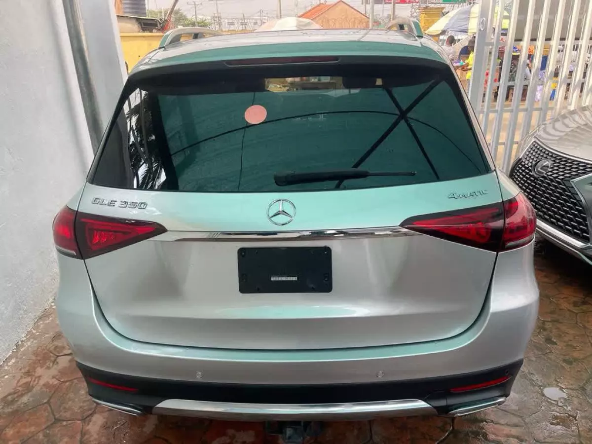 car Back