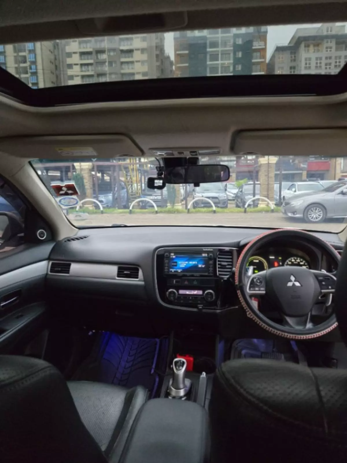 interiorFront