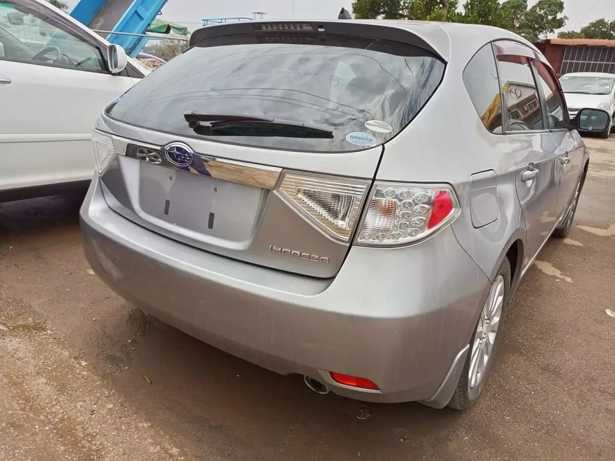 car Right Back