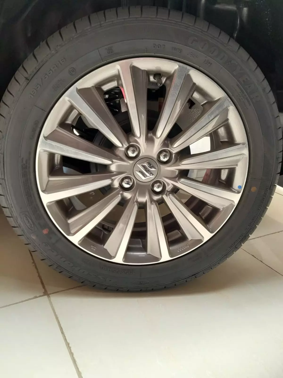 tyre1
