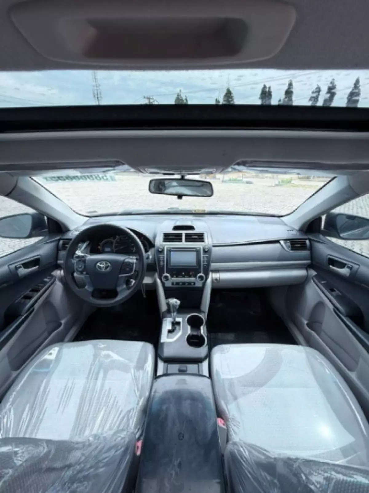 interiorFront