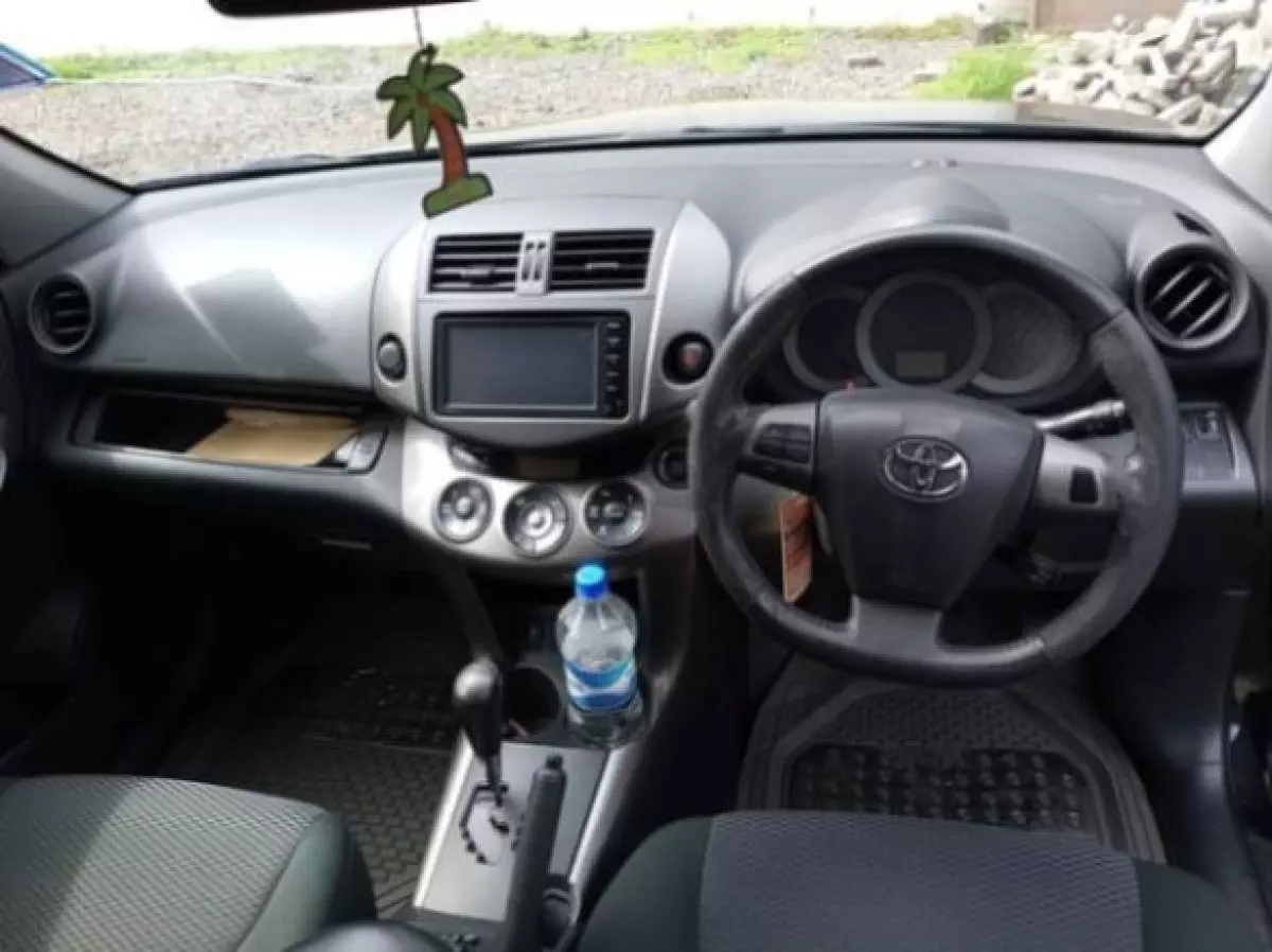 interiorFront