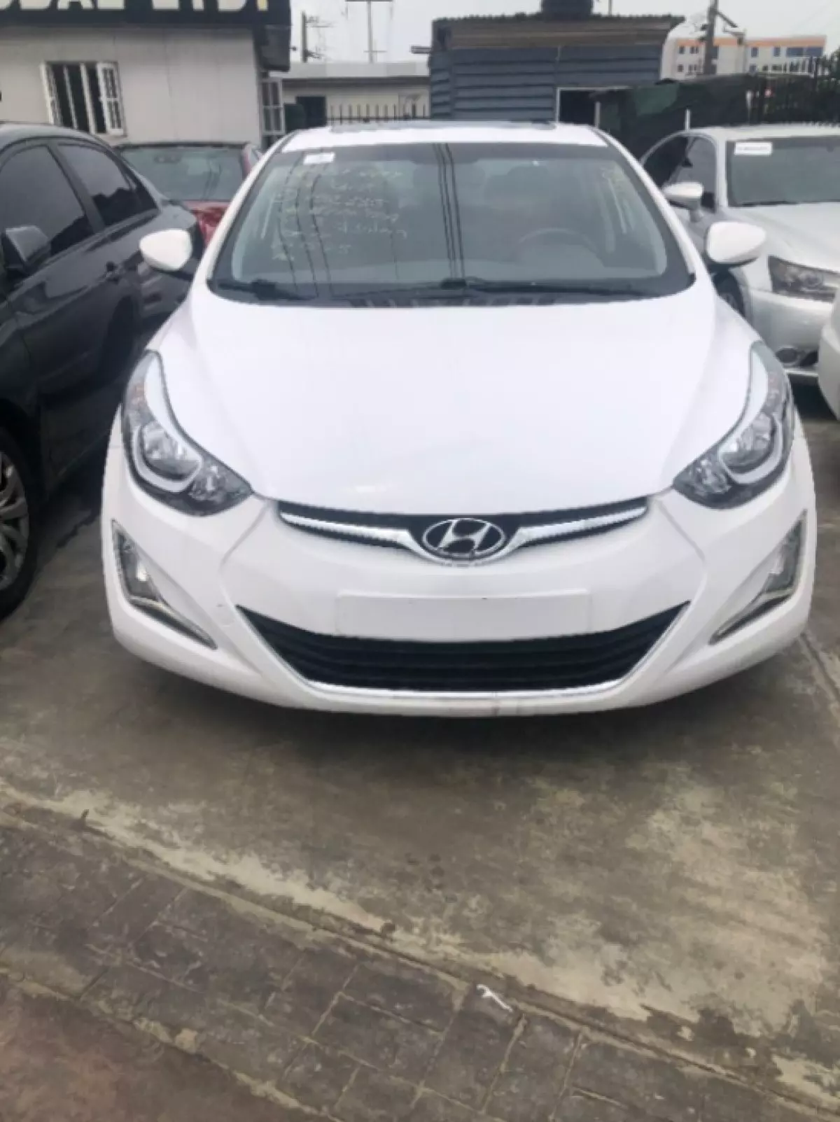 Hyundai Elantra - 2015