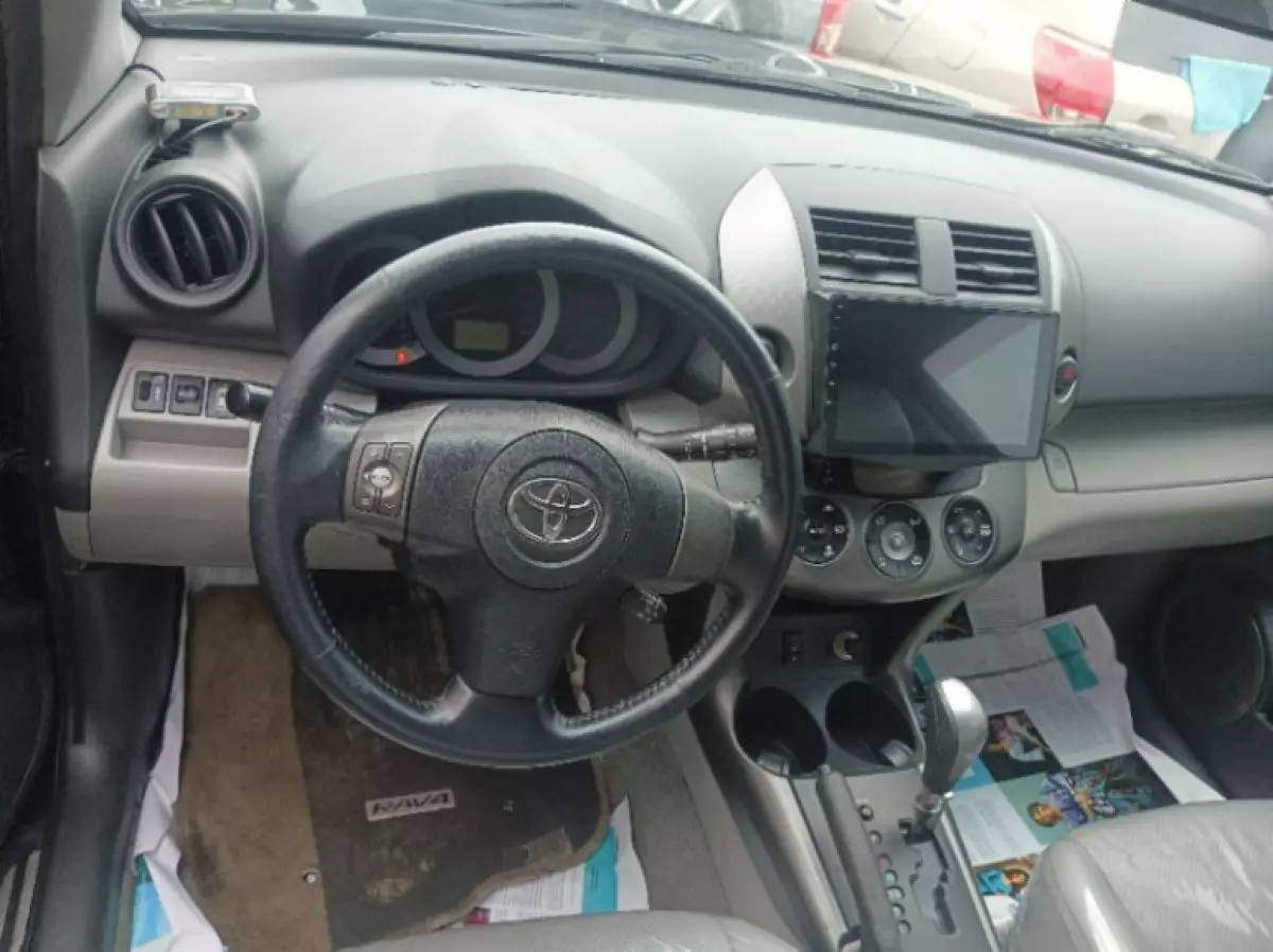 interiorFront