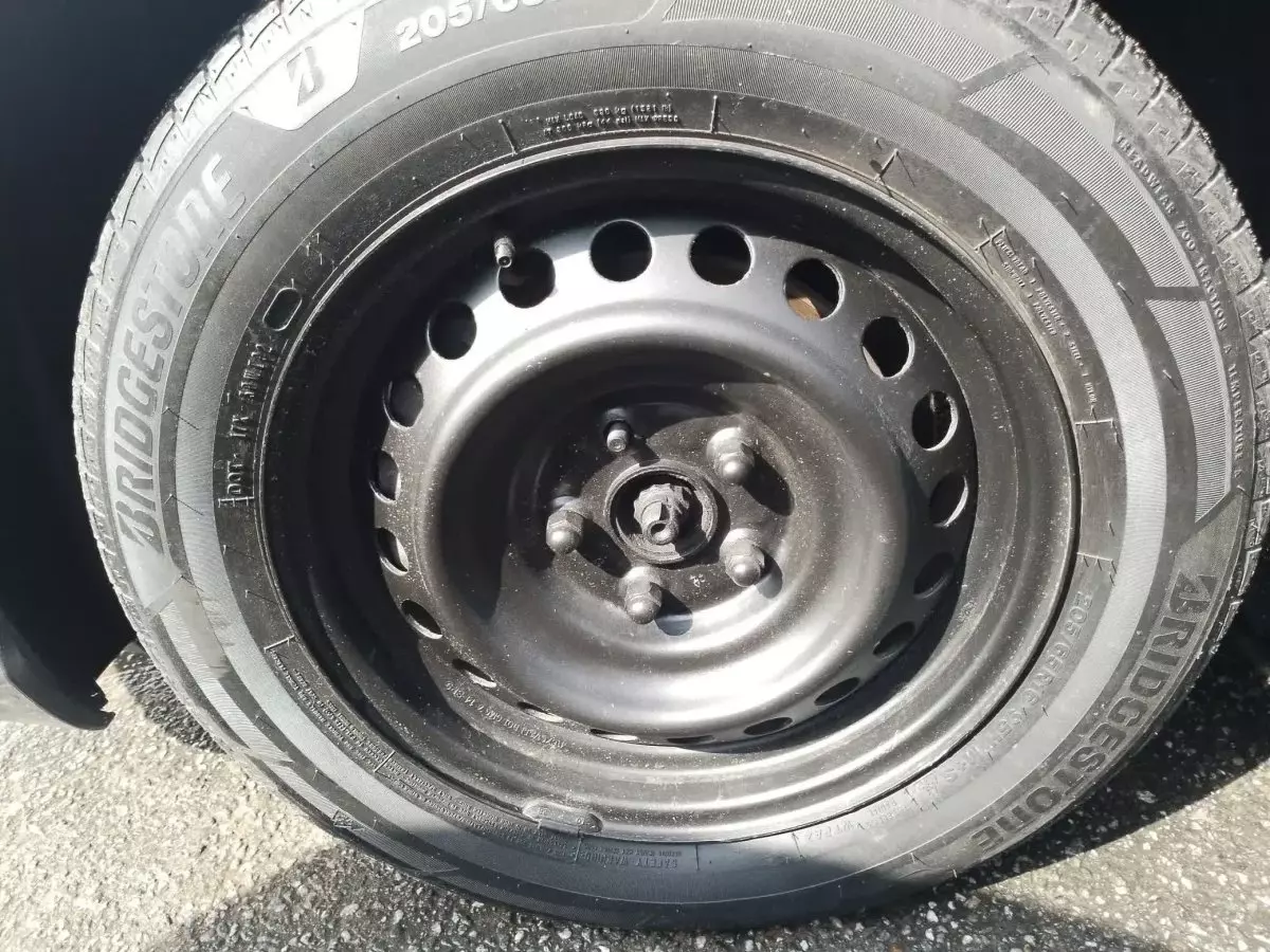 tyre1