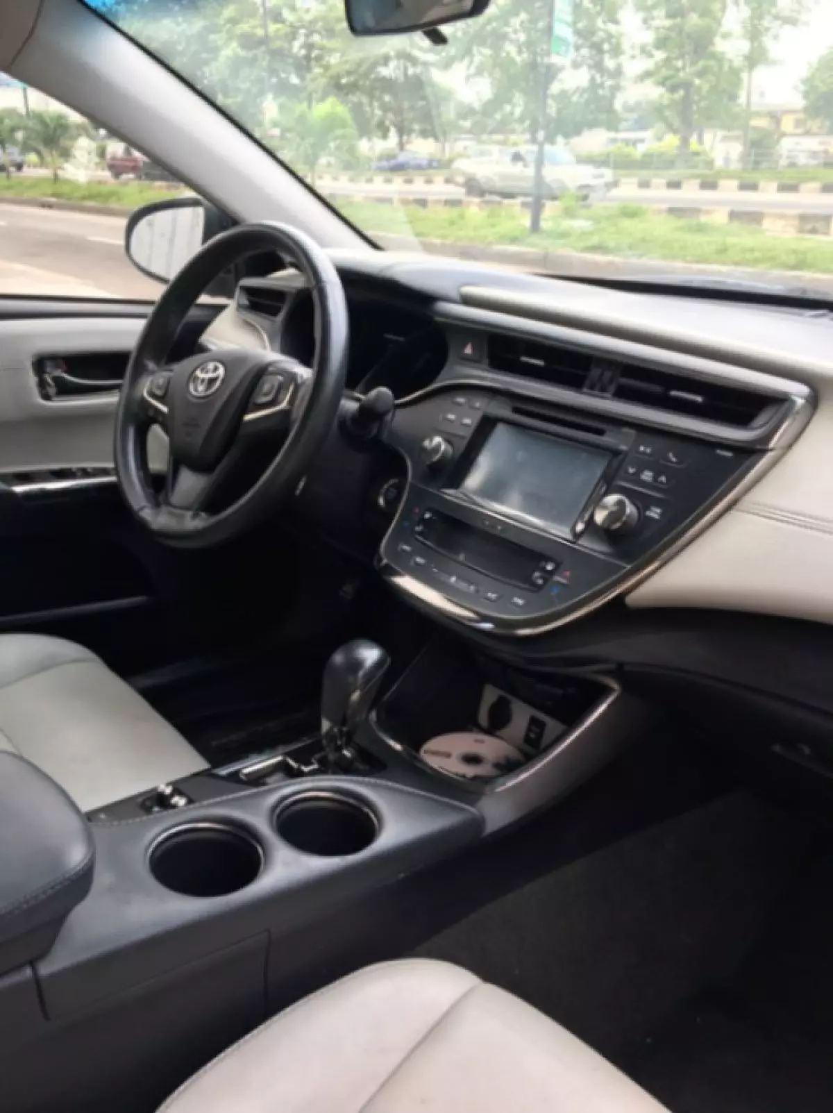 interiorFront
