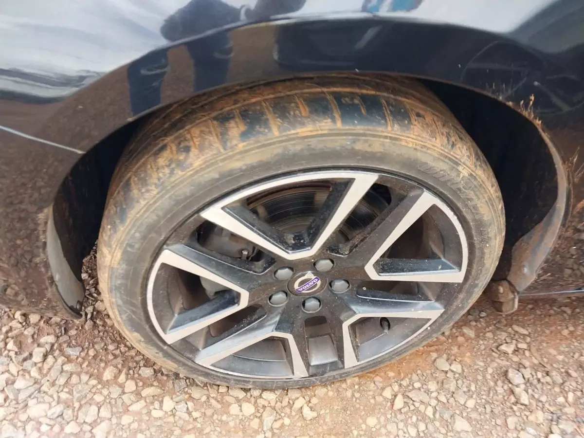 tyre2