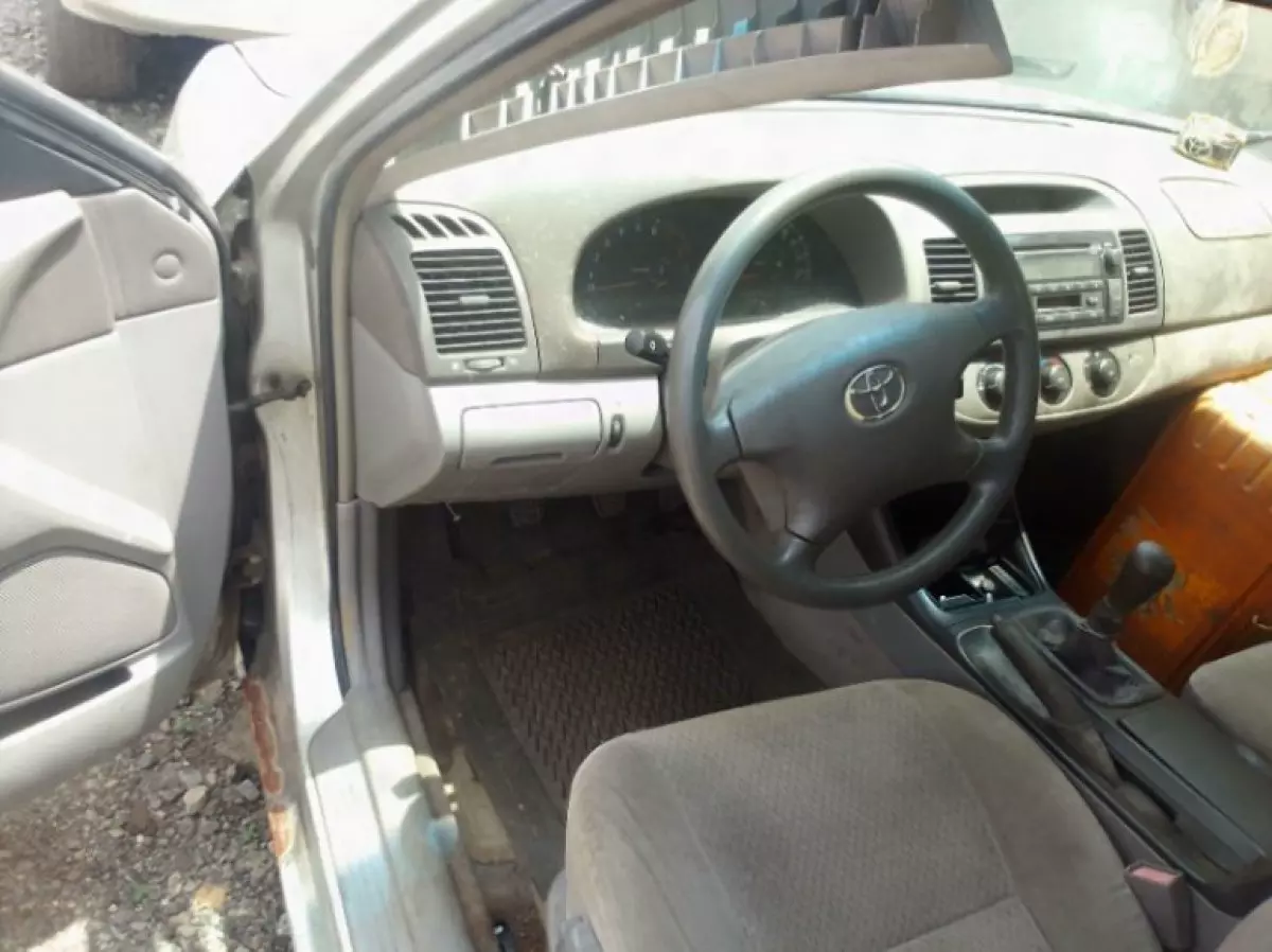 interiorFront