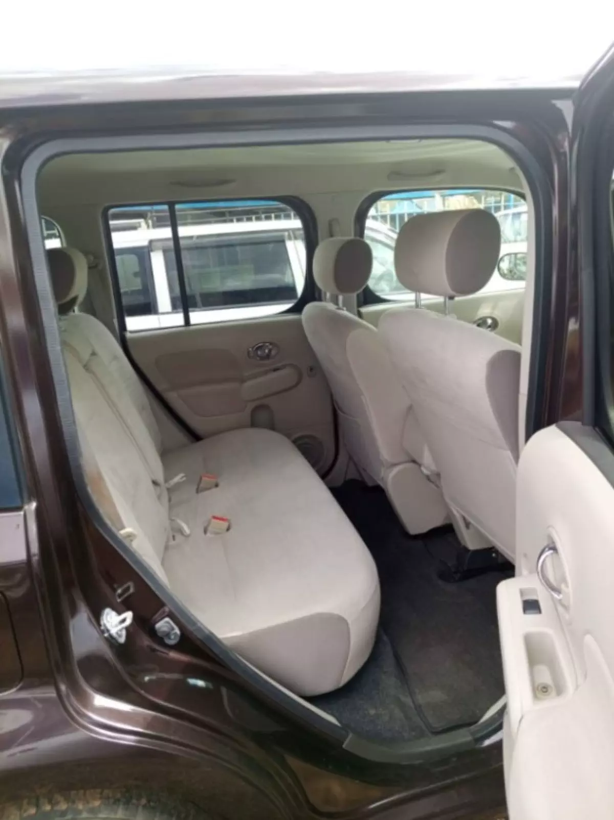 interiorBack