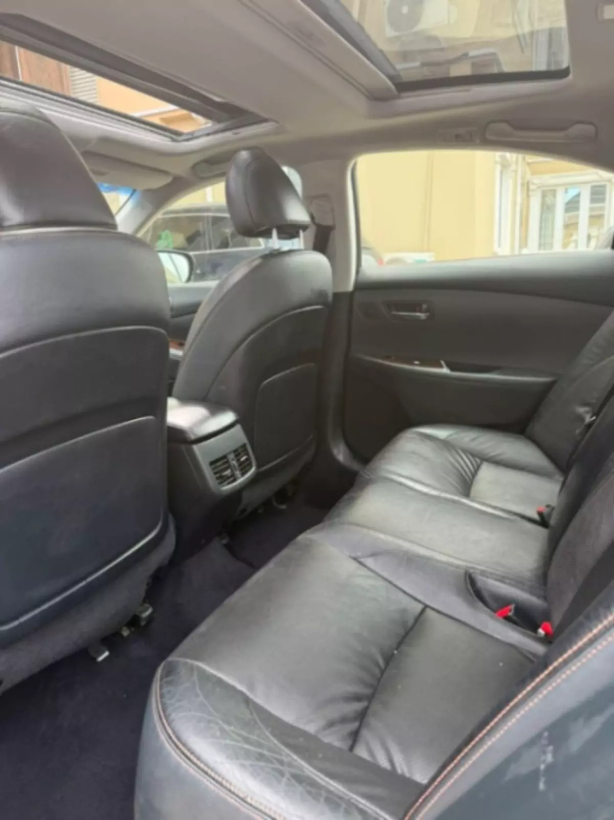interiorBack