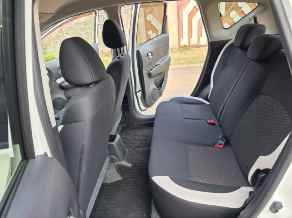 interiorBack