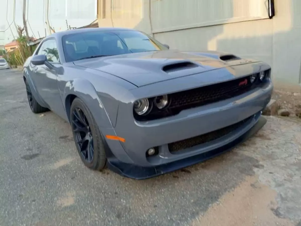 Dodge Challenger - 2020