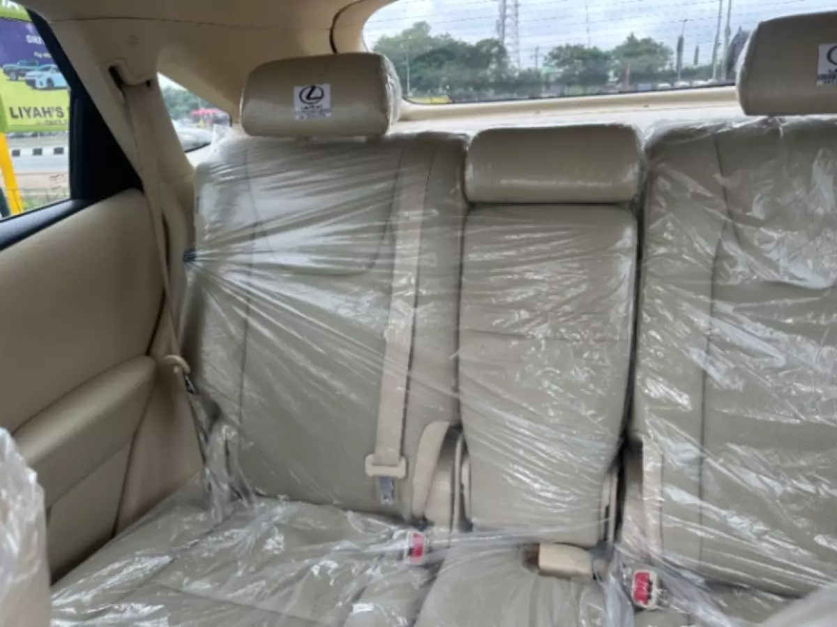 interiorBack