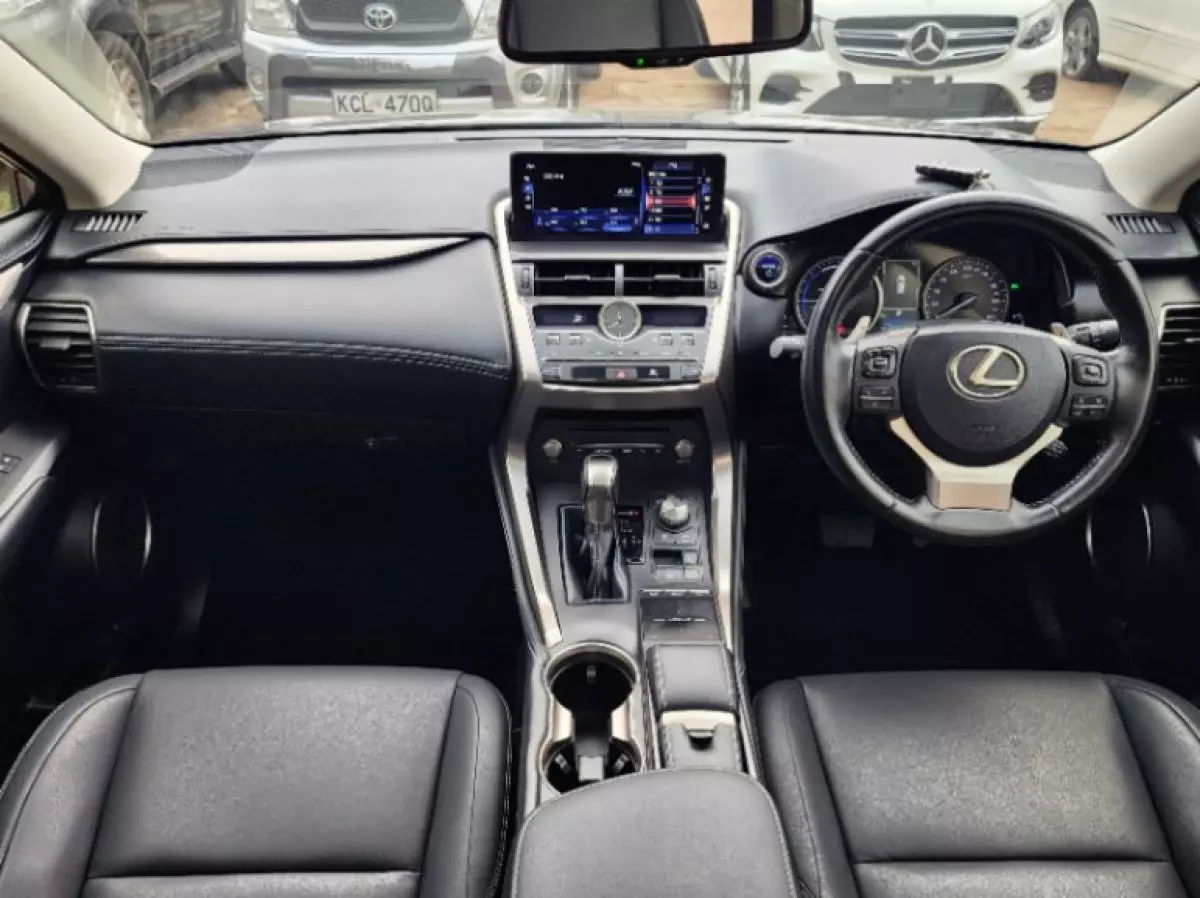 interiorFront