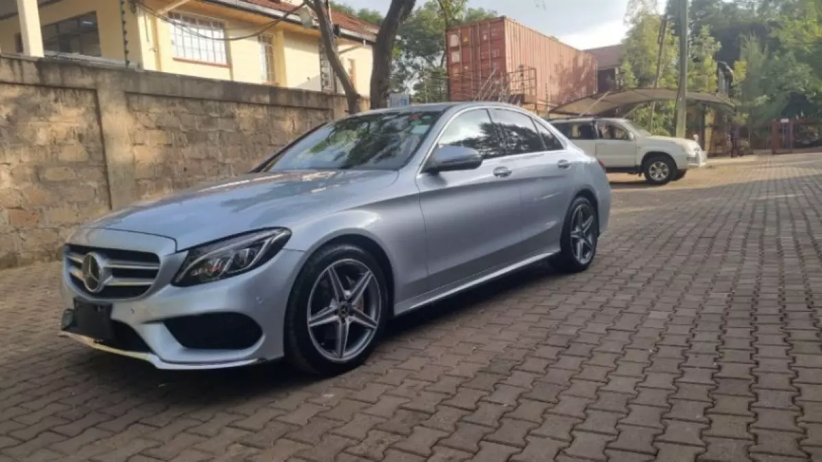 Mercedes-Benz C220 - 2017