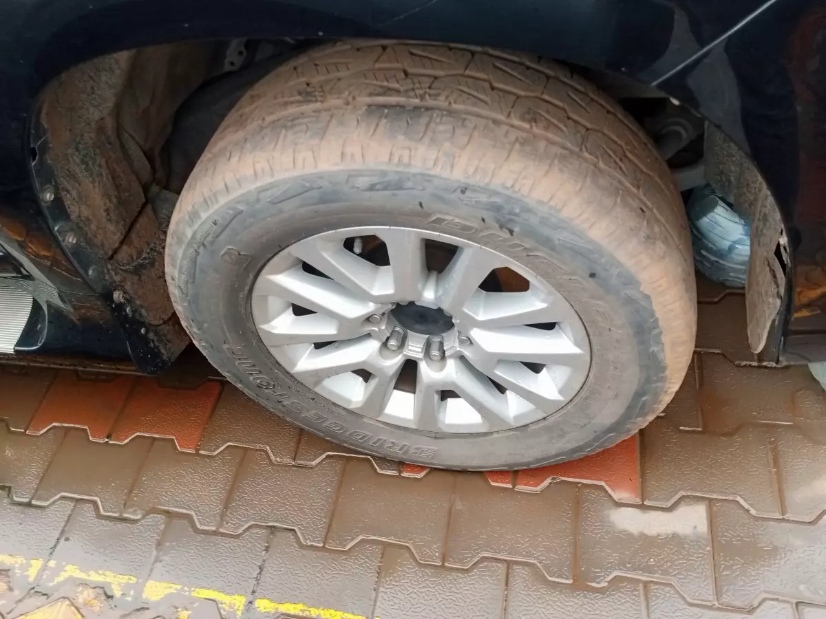 tyre1