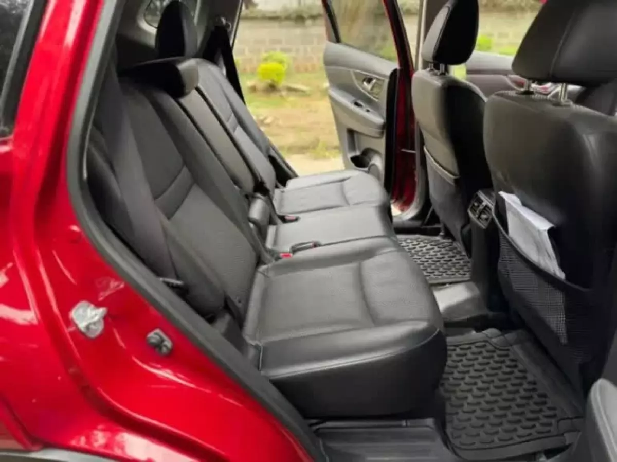 interiorBack
