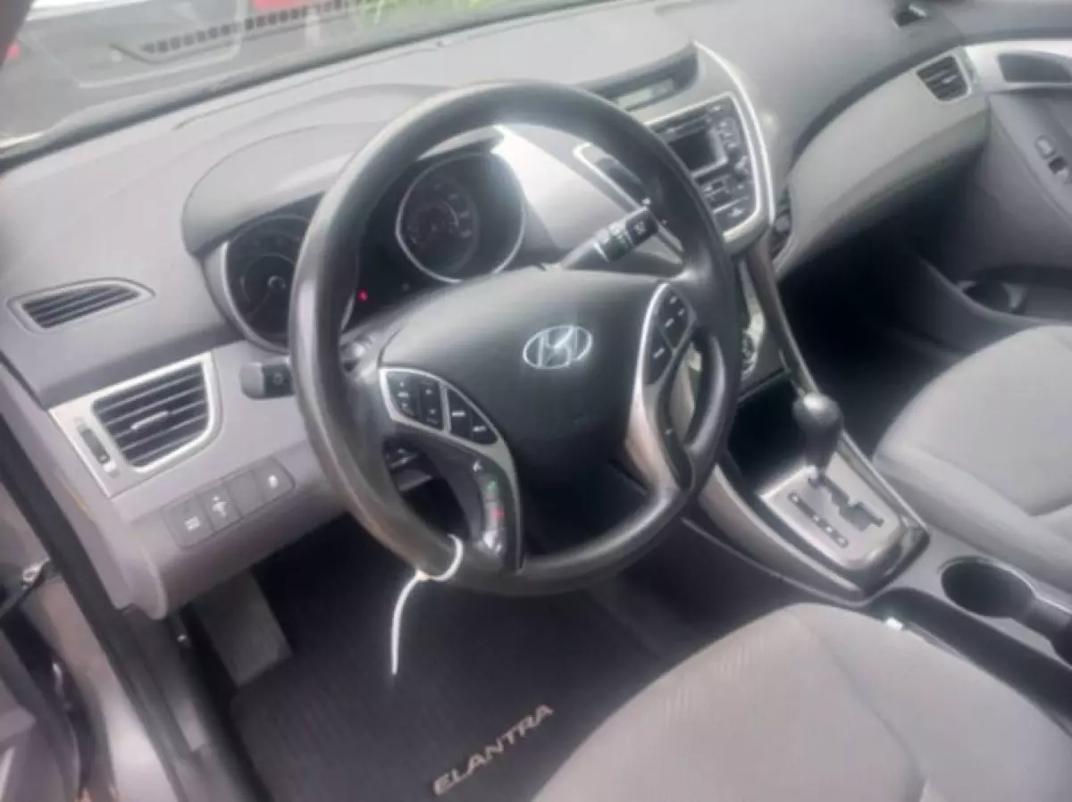 interiorFront