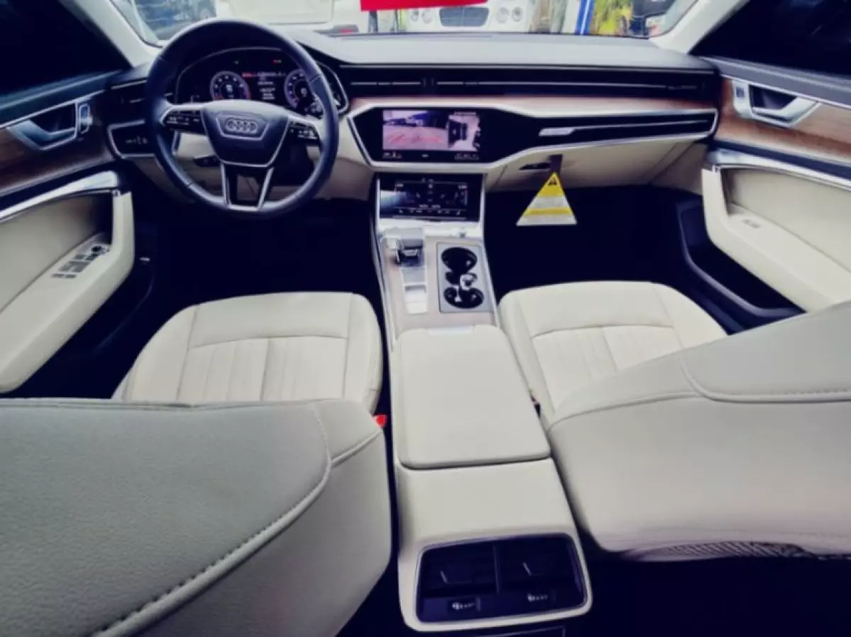 interiorFront