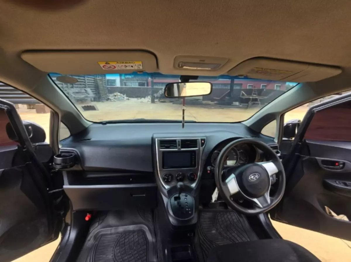 interiorFront