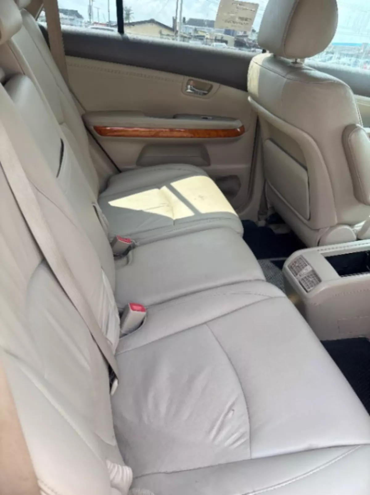 interiorBack