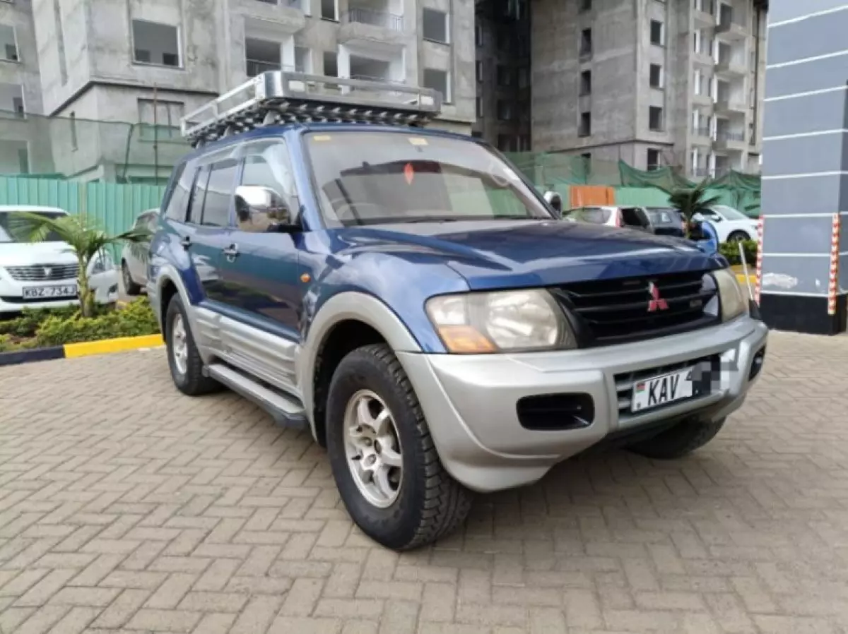 Mitsubishi Pajero - 1999